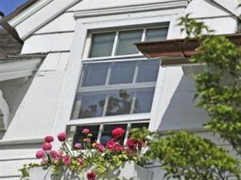 Bed & Breakfast The Hedges East Hampton